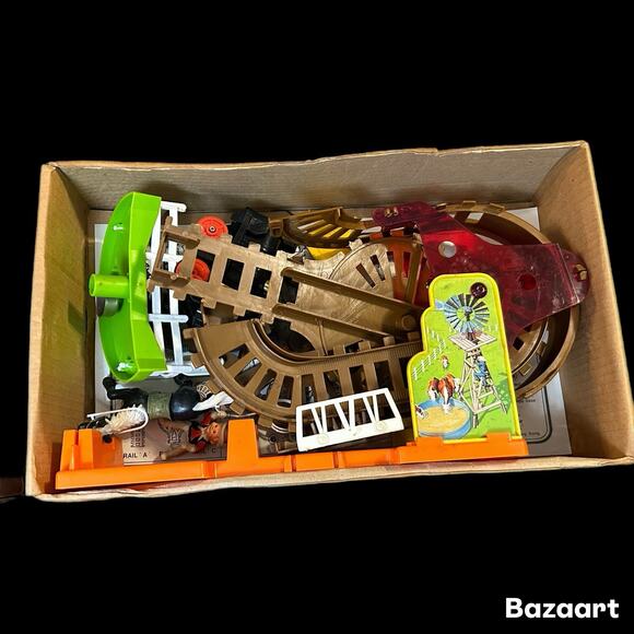 1970’s Woolworth’s Silver Star Express Battery Power Flip Train Set *READ* - Picture 8 of 8